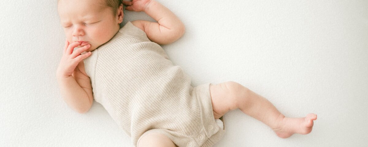 Baby sleeping and moving | Why babies move while sleeping | Baby Sleep |SafeSleep